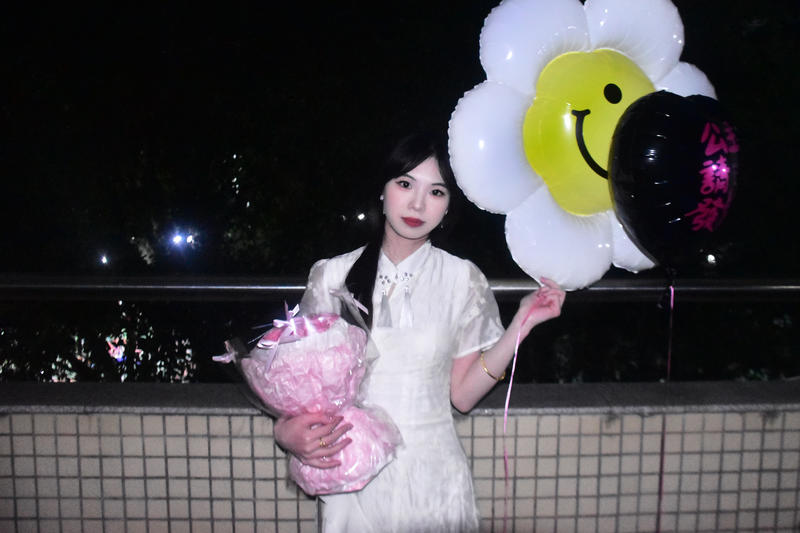 小鳄鱼爱洗澡的主图